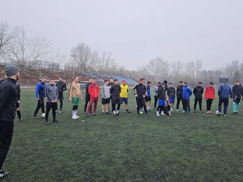 Arbitrii de la AJF Galaţi au sărbătorit Revelionul pe teren