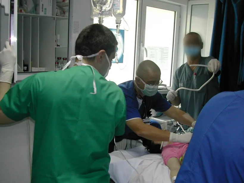 Medic: Verificați cu mare atenție alimentele preparate și conservate în gospodărie!