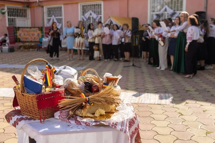 "Împreună în armonie, prin tradiții și obiceiuri populare românești" la Galați