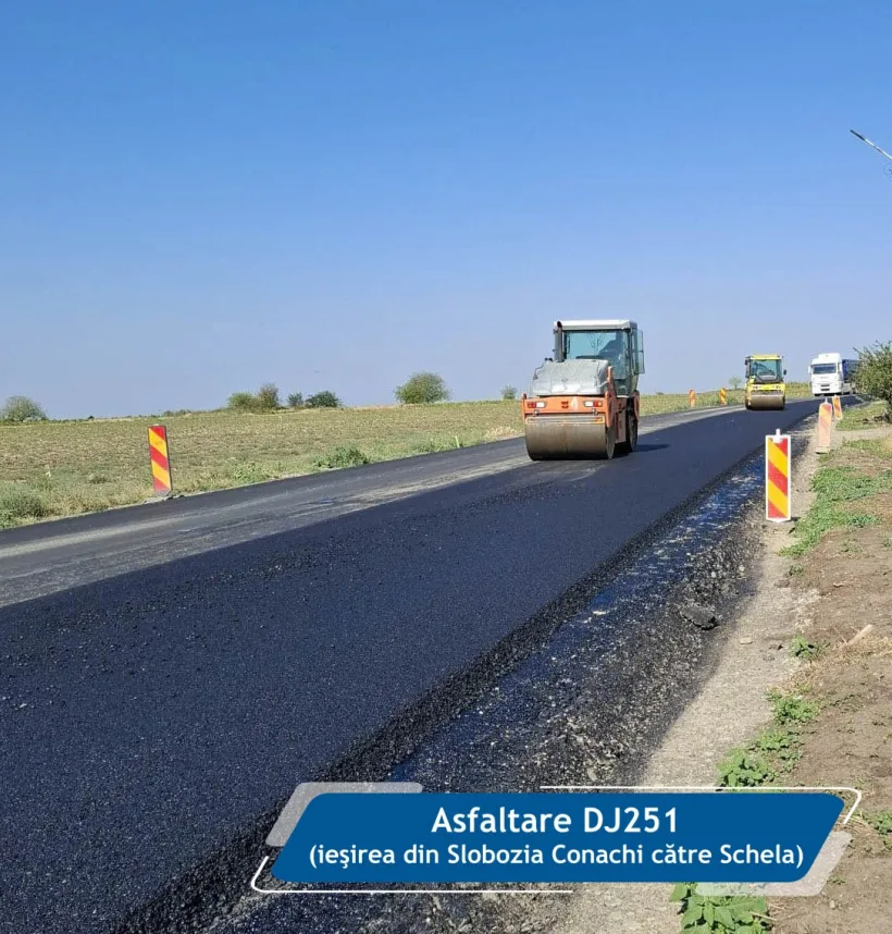 Continuă modernizarea drumurilor județene: se toarnă asfalt la ieșirea din Slobozia Conachi către Schela