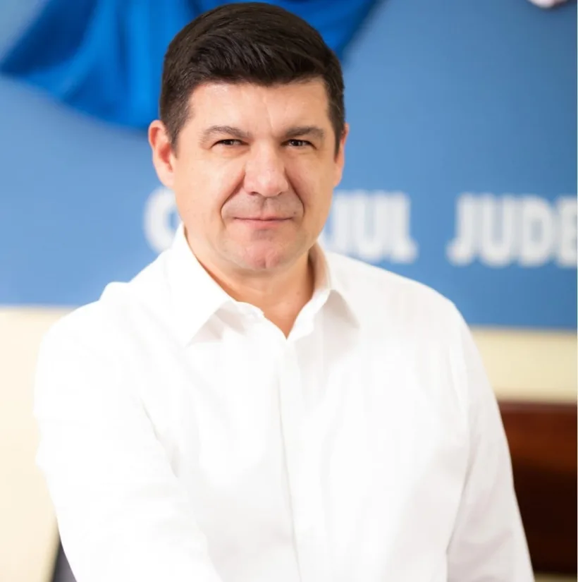 Costel Fotea: Dragi elevi, cu emoții și bucurie vă urez un nou început de an școlar plin de realizări și descoperiri