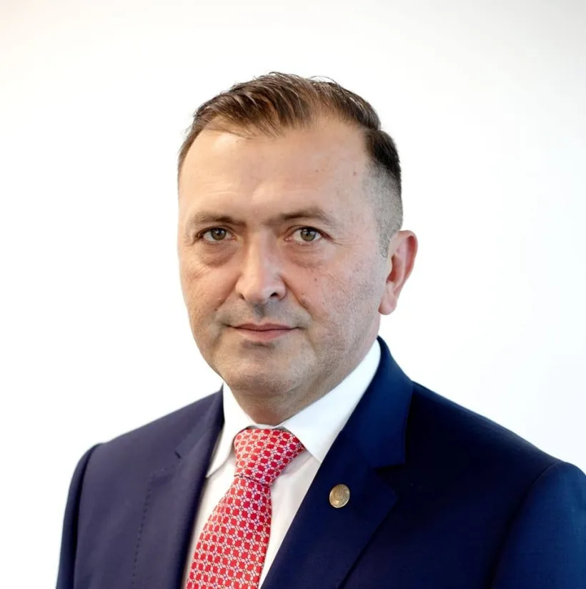 Candidatul Laurențiu Gîdei susține introducerea salariului minim european