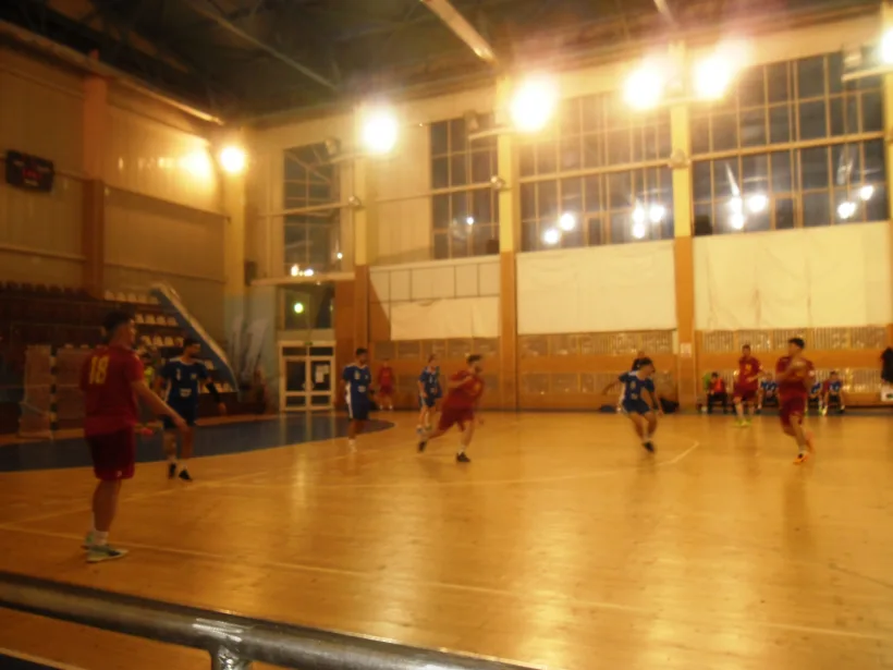Prima victorie pentru handbaliştii conduşi de Florin Andronic