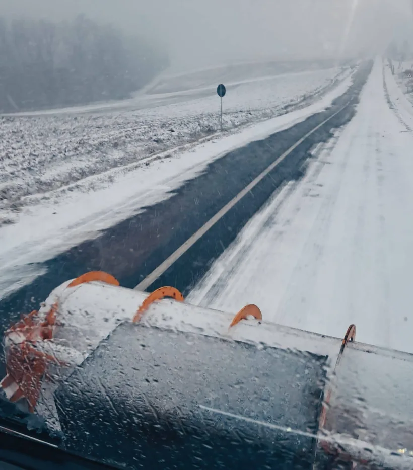 Costel Fotea: Atenție, șoferi. Ninge în nordul județului Galați!
