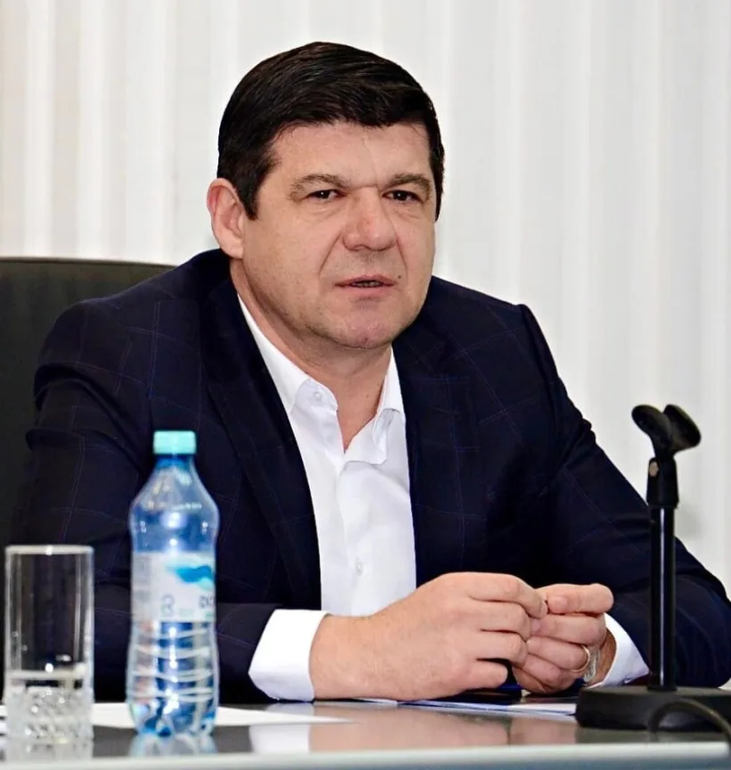 A început schimbarea sistemului de încălzire la Spitalul Județean, vechi de peste 60 de ani
