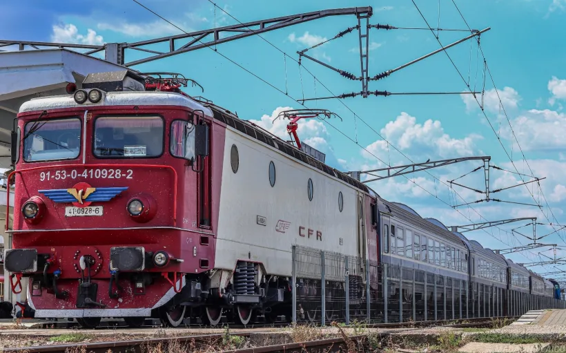 CFR Călători suplimentează numărul de trenuri în minivacanța de 1 Mai, spre litoral