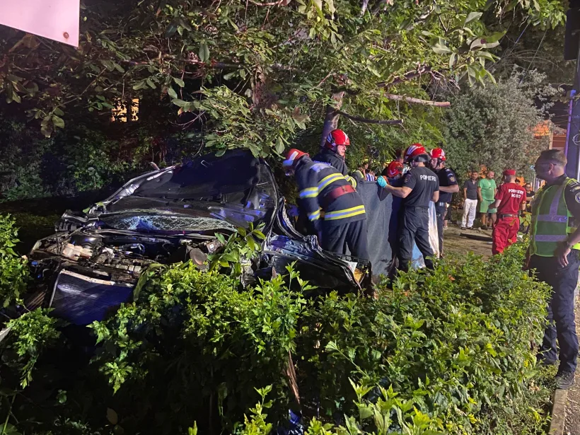 Accident în Galați. Un tânăr și-a pierdut viața, după ce o șoferiță începătoare nu s-a asigurat înainte de un viraj la stânga