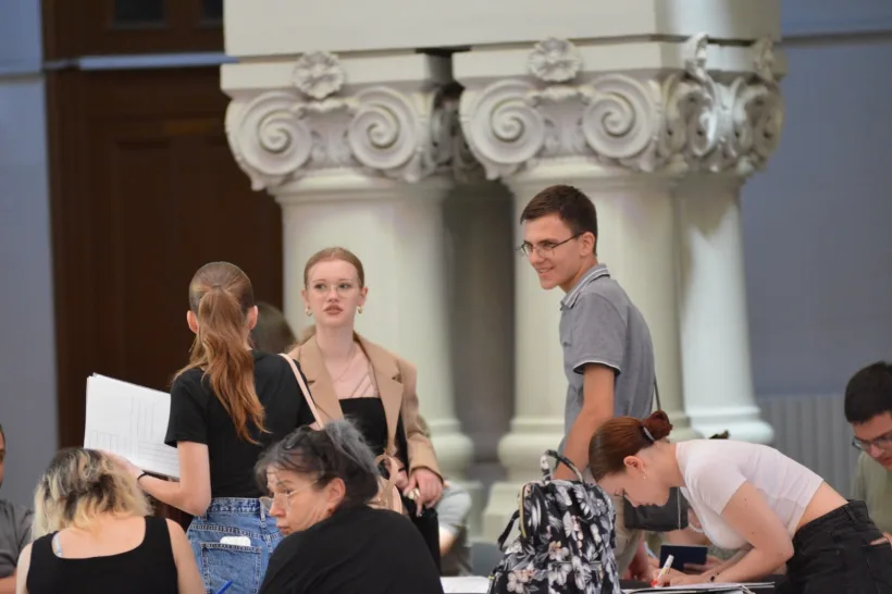 Admiterea 2025 la Universitatea „Dunărea de Jos”: Drept, Medicină, Pedagogia învățământului primar și preșcolar, Kinetoterapie, Marketing– în topul preferințelor