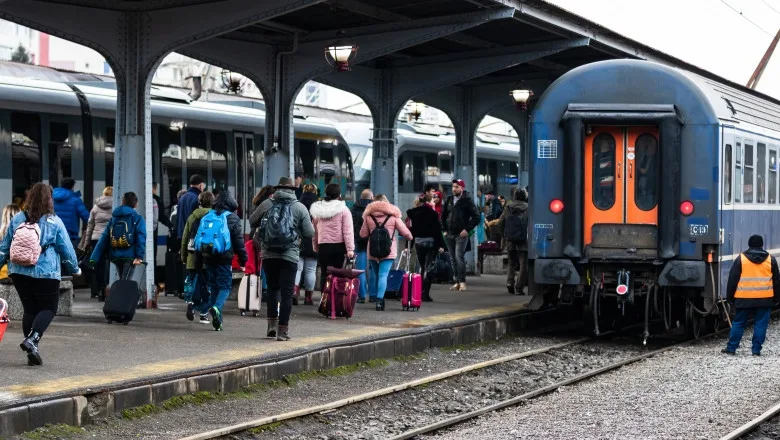 CFR nu mai suspendă circulația unor trenuri ale CFR Călători
