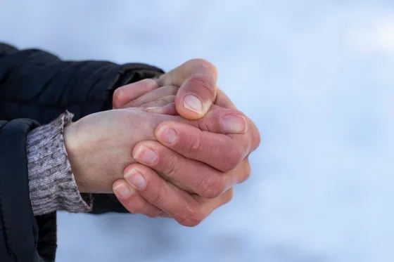 Frigul ucide: simptomele degerăturilor și hipotermiei pe care nu trebuie să le ignori