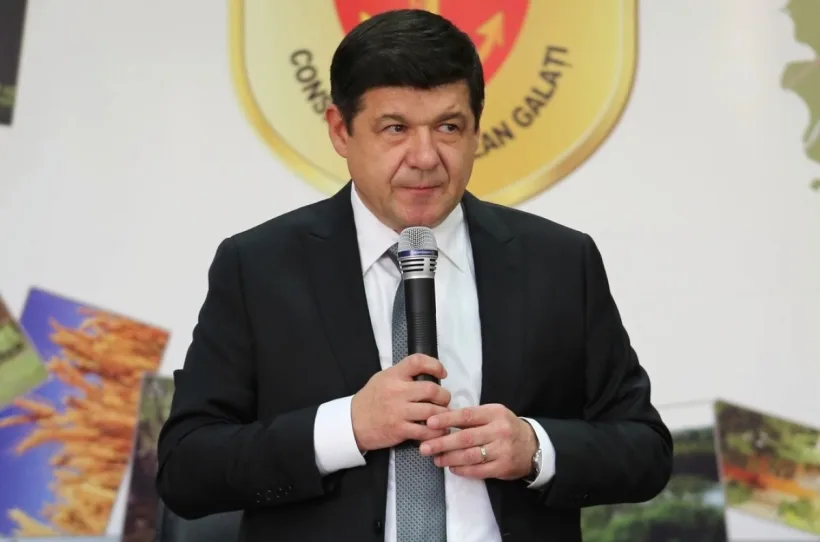 Costel Fotea: S-a montat liftul care va transforma vizita în sera tropicală într-o experiență unică