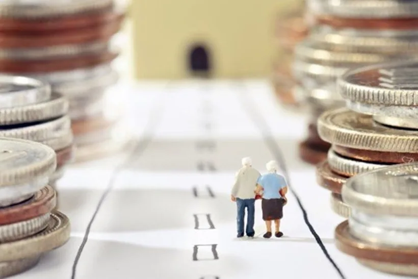 Românii sunt interesați de îmbunătățirea nivelului de trai și după pensionare