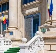 CCR a amânat din nou dezbaterea sesizării lui Nicuşor Dan privind modificările la legea prosumatorilor