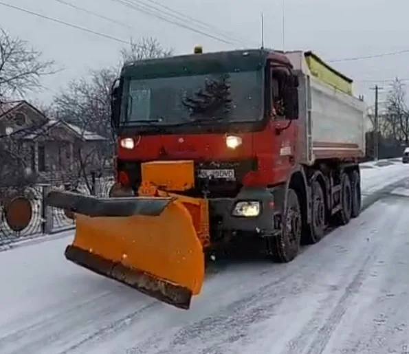 Ninge în județul Galați. Utilajele de deszăpezire, scoase pe drumuri