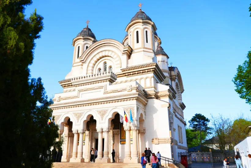 Program special al slujbelor din Săptămâna Mare la Catedrala Arhiepiscopală