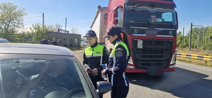 Controale în forță la trecerile de cale ferată din județul Galați: amenzi de peste 11.700 de lei