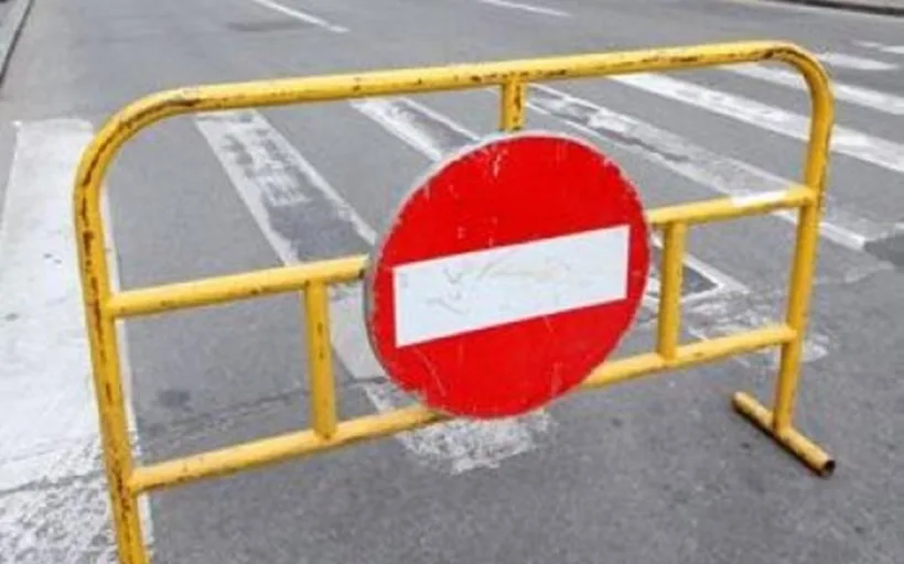 Restricții de trafic în Galați, pe strada Traian. O intervenție de urgență blochează parțial circulația timp de două zile