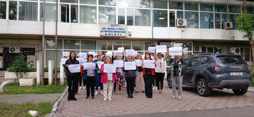 Protest al angajaților Casei Județene de Pensii Galați