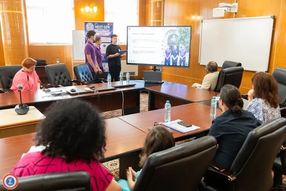 Mentorat, performanță și inovație printr-o inițiativă educațională a trei liceeni gălățeni