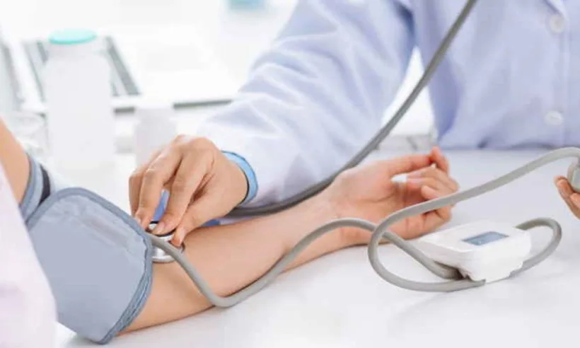 Medicii de familie cer renunțarea la adeverințele medicale cerute de școli