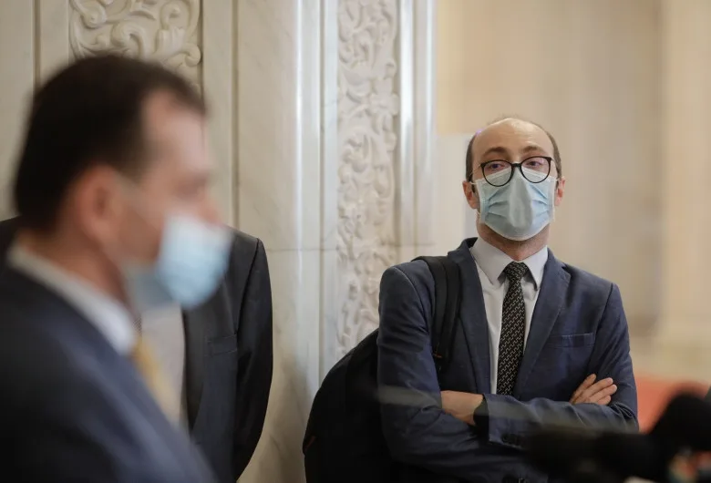 Andi Manciu, șeful Grupului de Comunicare Strategică, exmatriculat