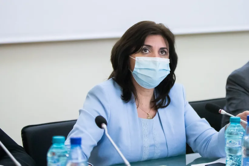 Un milion de elevi români (peste 33%) fac școala exclusiv online