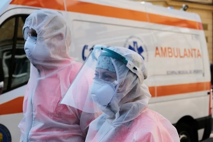 Angajaţii din serviciile de Ambulanţă vor mai primi un spor de 25%
