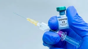 60-70% din populația adultă a țării, ar trebui să primească vaccinul anti-COVID pentru a pune capăt epidemiei de coronavirus