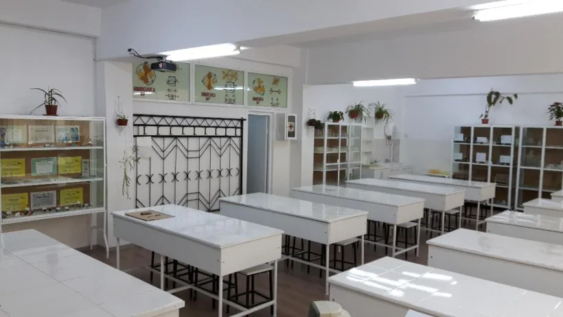 Dotarea laboratoarelor, cabinetelor și atelierelor școală cu mobilier, echipamente și mijloace didactice moderne – obiectiv pentru anul 2021