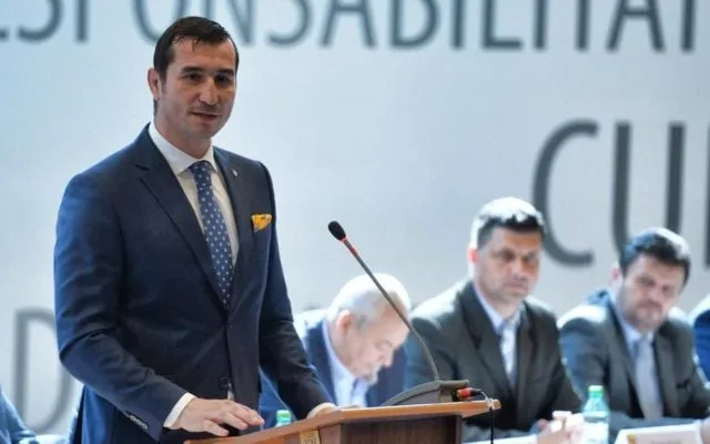 Alin Petrache, noul şi vechiul şef al Federaţiei Române de Baschet