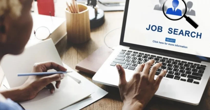 Sondaj BestJobs: Unul din trei români vrea un job la stat