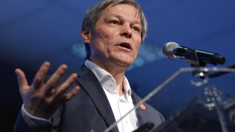 Dacian Cioloș a fost confirmat cu COVID-19:„Voi continua să muncesc de acasă”