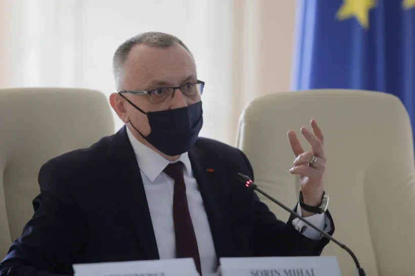 Pe 5 mai începe școala în format fizic