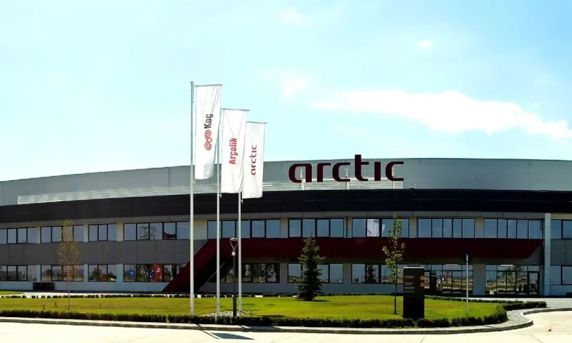 Arctic deschide două centre de vaccinare pentru angajați