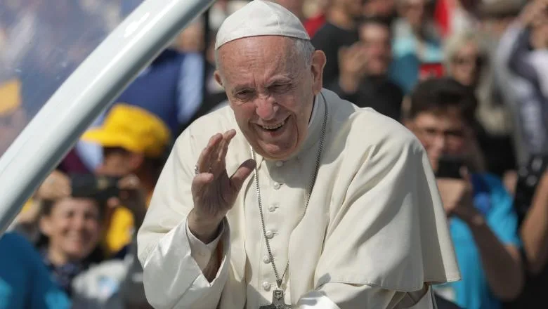 Papa Francisc a donat cinci ventilatoare pulmonare pentru bolnavii din cel mai mare focar de infecţie cu noul coronavirus din România