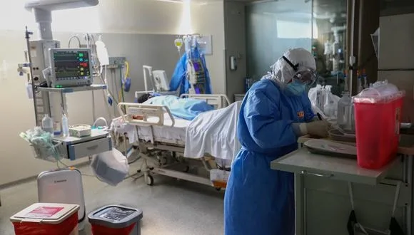 Părinţii confirmați cu COVID-19 vor putea fi trataţi în secţiile de pediatrie unde sunt internaţi şi copiii lor