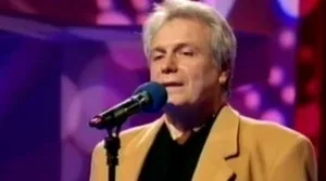 S-a mai stins o stea din muzica românească