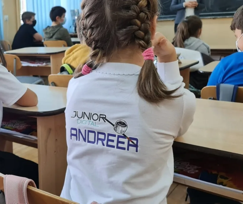 26 de școlari de clasa I din Galați au învățat elemente de robotică și programare