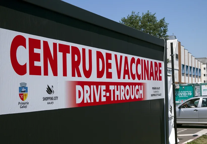 Se redeschide centrul de vaccinare drive-thru din Galați