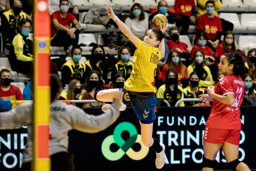 România a surclasat Porto Rico la Mondiale. Gălăţeanca Alexandra Dindiligan a fost principala marcatoare.