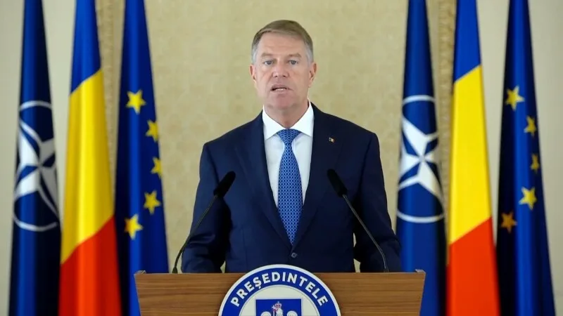 Președintele României, Klaus Iohannis, participă la reuniunea extraordinară a șefilor de stat și de guvern din țările membre NATO