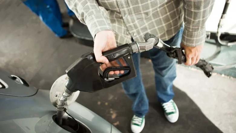 COTAR solicită Guvernului să explice de ce tolerează prețul crescut al carburanților