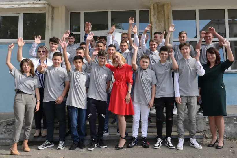 21 de elevi de la un liceu din Galați vor studia în sistem dual pentru a deveni electricieni