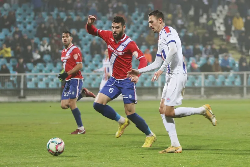 Oţelarii lui Dorinel Munteanu au fost eliminaţi din Cupa României