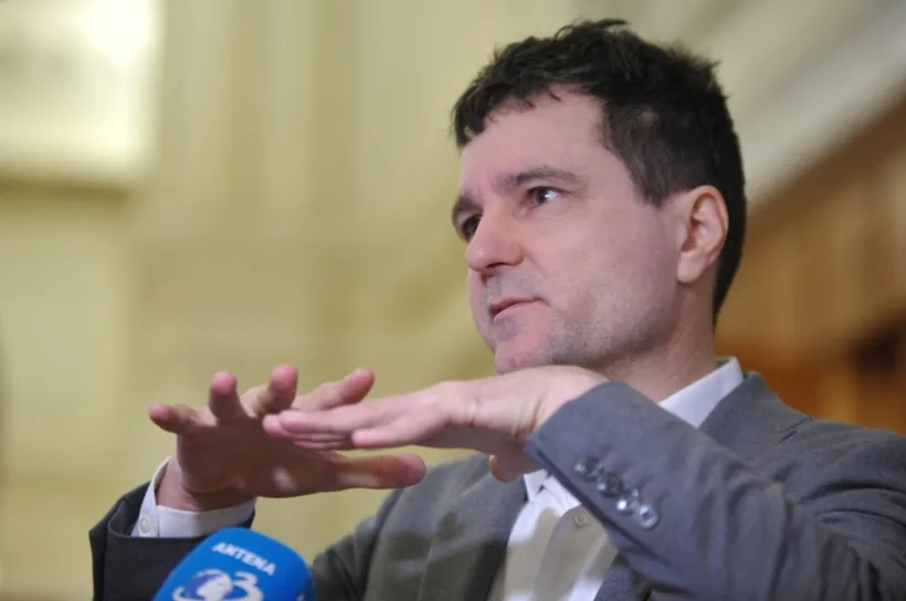 Scandalul se mută în justiție: candidatul Nicușor Dan a depus plângere penală pe numele primarului Sectorului 5 din București