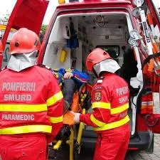 Un agent de poliție din Târgu Bujor și-a tăiat venele și s-a împușcat în cap