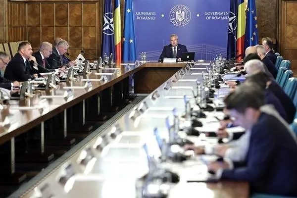 Există bani pentru plata pensiilor şi a ajutoarelor pentru termie. Anunțul premierului