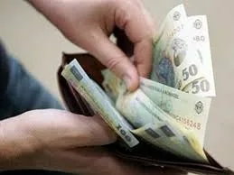 Salariul mediu net în învățământ a ajuns la 4025 de lei