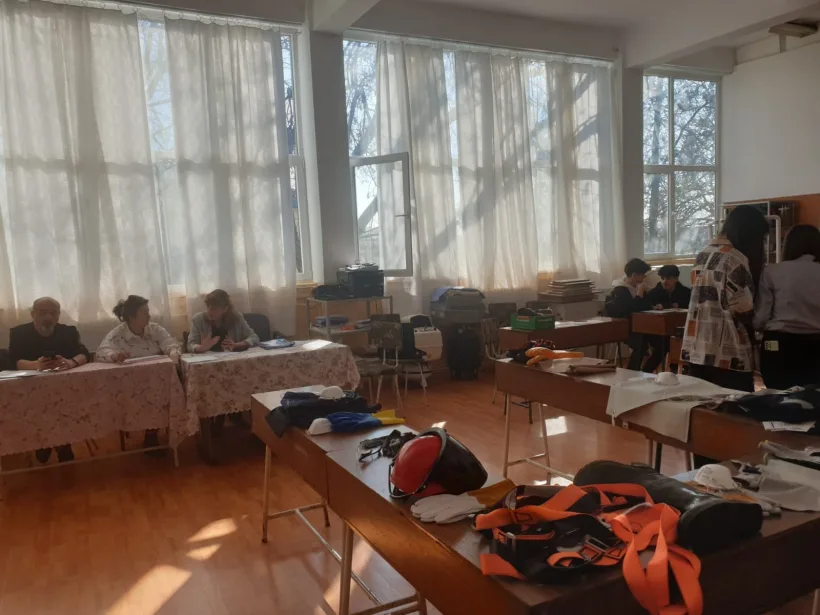 Prima etapă a concursului "Știu și aplic", organizată în Galați, la Liceul ”Carol I”