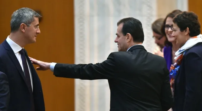Orban îl pune la punct pe Barna, după criticile aduse planului de relansare economică: "Îi recomand să îl citească"